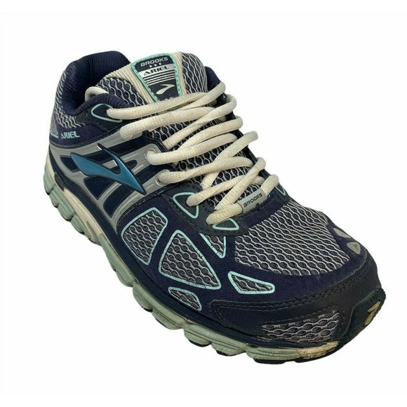 brooks ariel size 11